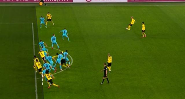 1639602958937065920.jpg 65436543.jpg