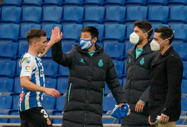 爱游戏在线登录-武磊连续3场板凳难受重用 沪媒：转会窗口还有5天